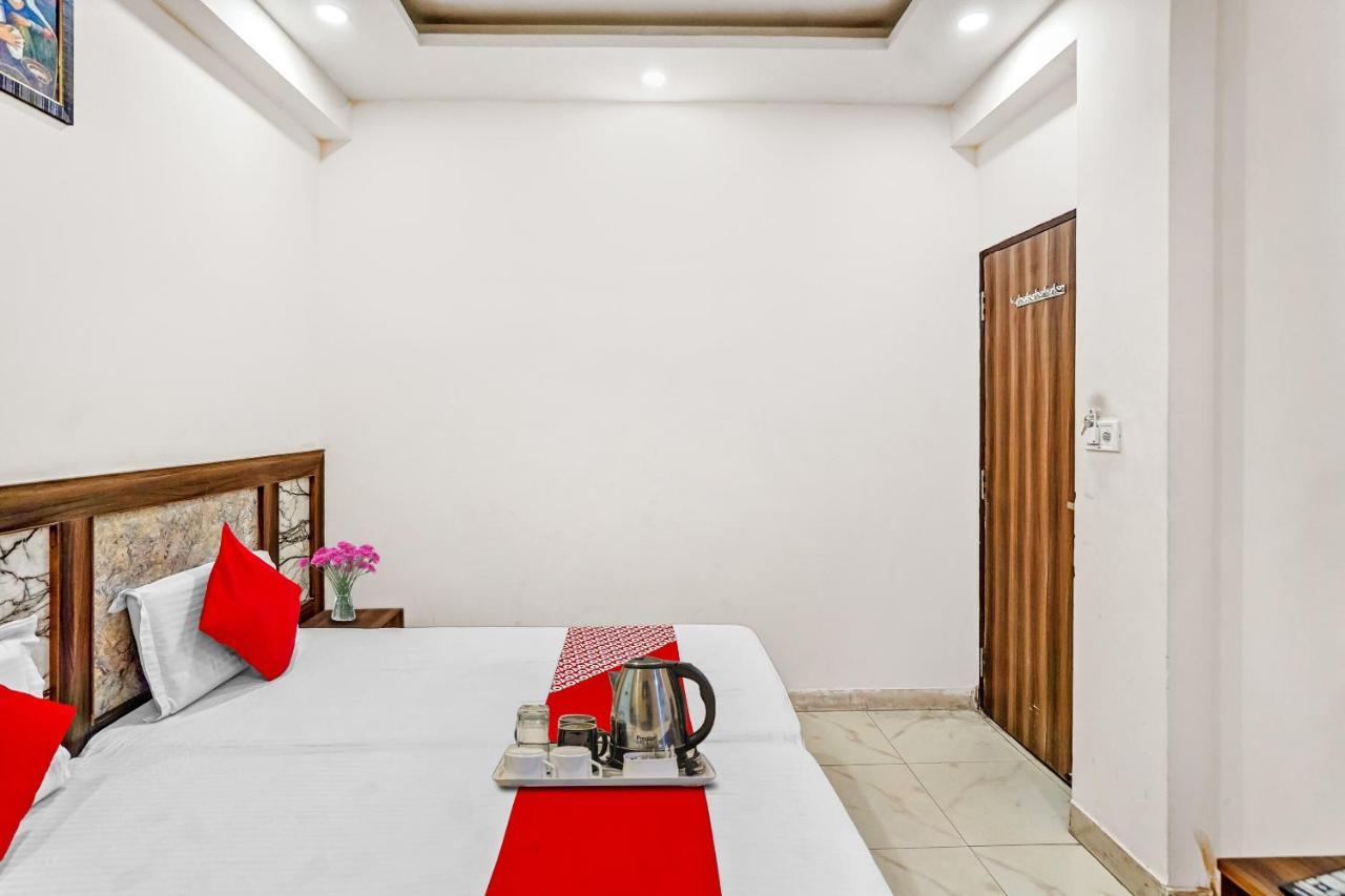 Oyo 88326 Hotel Cloud 9 New Delhi Exterior photo