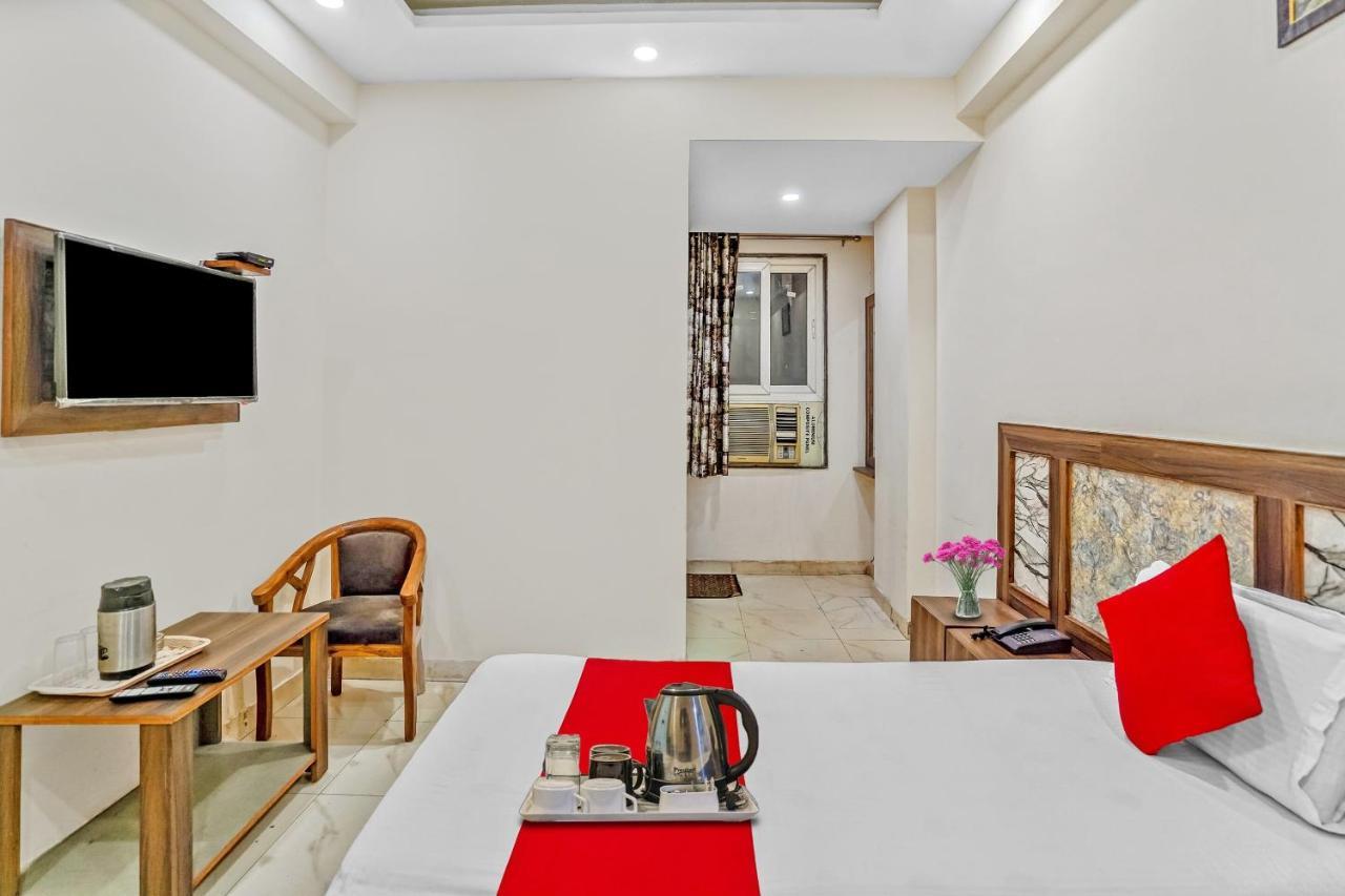 Oyo 88326 Hotel Cloud 9 New Delhi Exterior photo