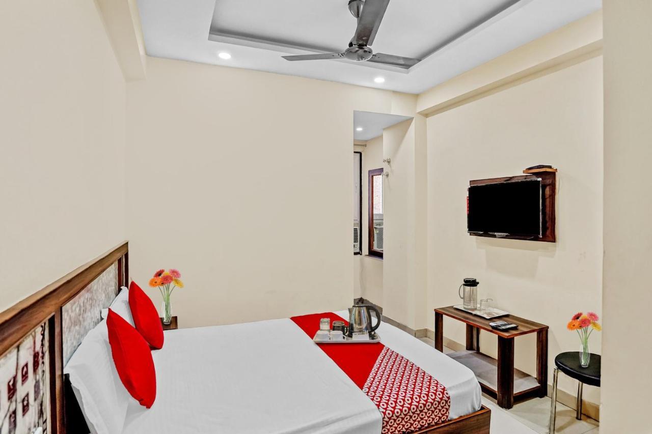 Oyo 88326 Hotel Cloud 9 New Delhi Exterior photo