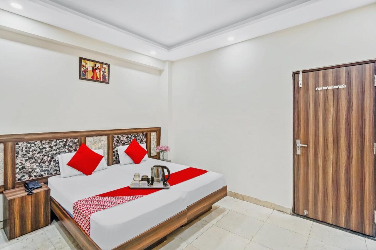 Oyo 88326 Hotel Cloud 9 New Delhi Exterior photo
